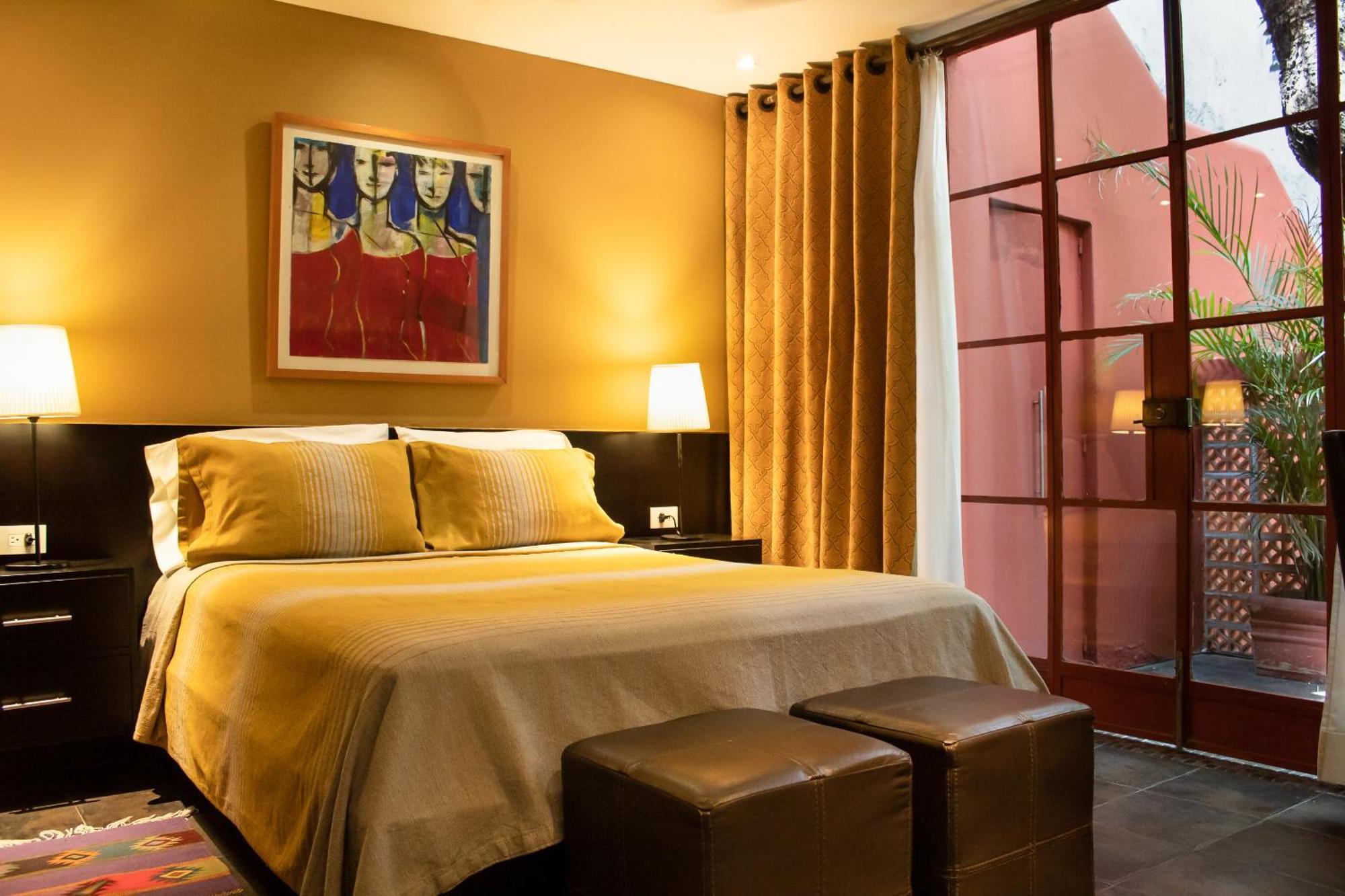 Bed & Breakfast The Red Tree House *